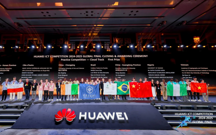 Estudiantes vietnamitas rompen récords de logros en la final mundial de la Competencia de TIC de Huawei 2024-2025.