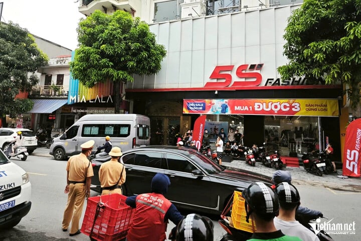 Ngôi nhà riêng của Tuấn "thần đèn" trên đường Lê Hoàn, TP Thanh Hóa.