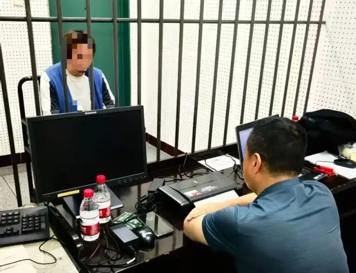 Cảnh sát phát hiện hơn 80 tài khoản ngân hàng liên quan đến Lưu. (Ảnh: Baidu)