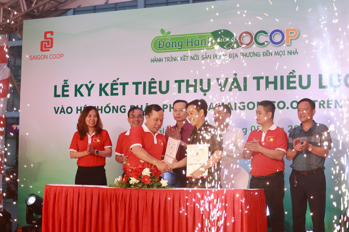 Saigon Co.op ký kết tiêu thụ vải thiều Lục Ngạn vào hệ thống phân phối của Saigon Co.op.