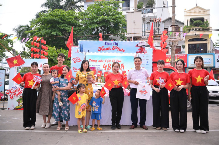 "Hành trình hạnh phúc" tại Co.opmart Bắc Giang.