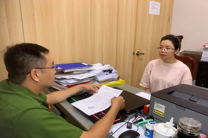 Bùi Thị Thanh Nga tại Cơ quan điều tra. (Ảnh: CA Đồng Nai)