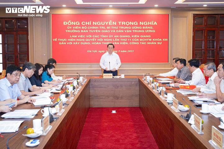 Toàn cảnh cuộc làm việc.