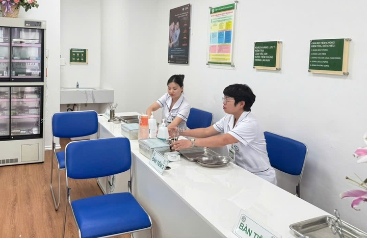 Vì sao người cao tuổi và người có bệnh nền nên tiêm vaccine cúm?