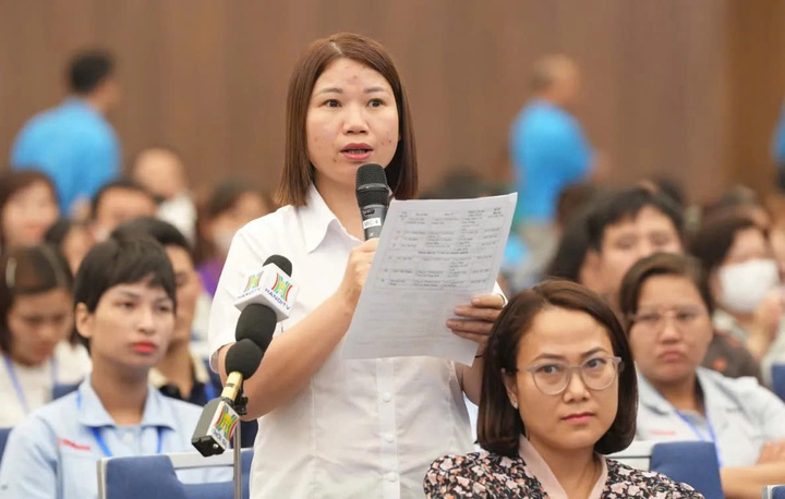 Chị Chu Thị Báu nêu ý kiến.