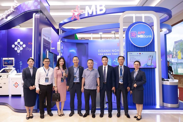 តំណាង MB បានចូលរួមក្នុងព្រឹត្តិការណ៍ Digital Transformation Day 2025 - ធនាគាររដ្ឋ។