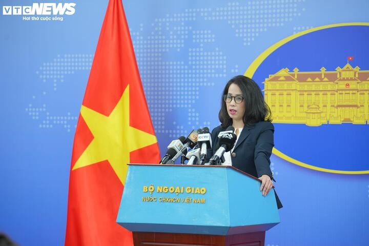 Người Phát ngôn Bộ Ngoại giao Phạm Thu Hằng.