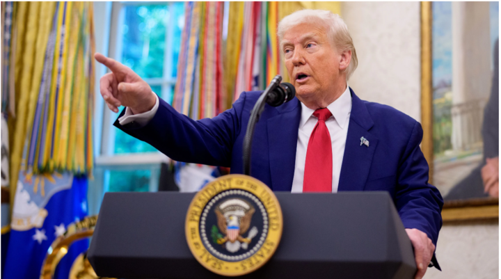 Tổng thống Donald Trump tại Phòng Bầu dục của Nhà Trắng vào ngày 28/5. (Ảnh: Getty)