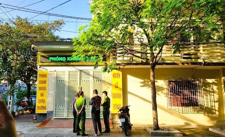Phòng khám tư nhân, nơi xảy ra sự việc nữ bệnh nhân tử vong khi tới mổ xương đòn. (Ảnh: NLĐ)