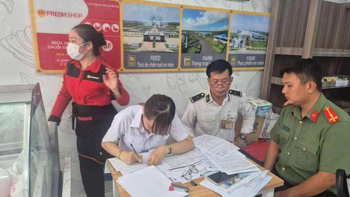 Công ty C.P. Việt Nam bị tố bán thịt bẩn: Công an vào cuộc