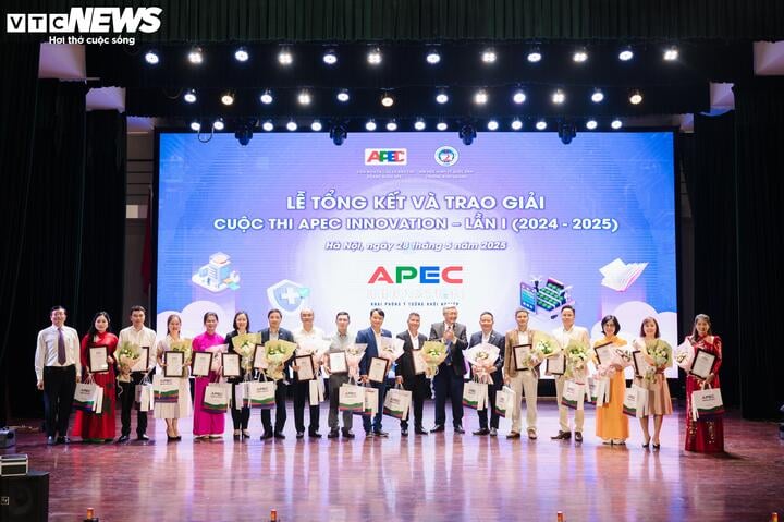 APEC Innovation thu hút sự tham gia của hàng trăm doanh nhân, doanh nghiệp đồng hành cùng các ý tưởng khởi nghiệp, sáng tạo.
