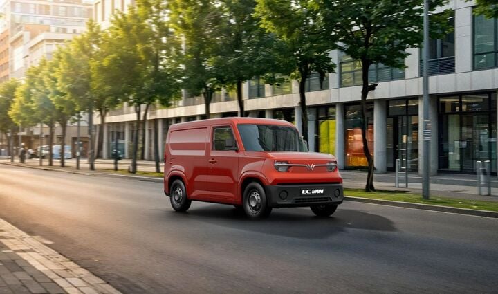 Cơ hội cuối khi mua VinFast EC Van: Khách hàng Việt tranh thủ xuống tiền - 1
