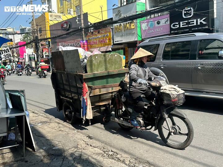 TP.HCM thu tiền rác theo khối lượng từ ngày 1/6.