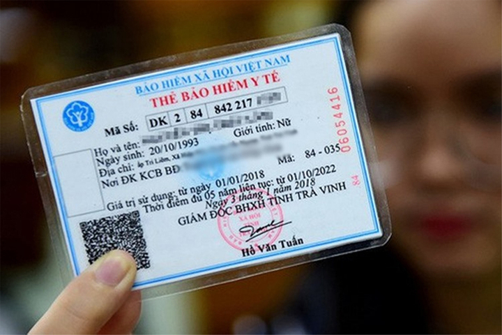 Từ 1/6, ngành Bảo hiểm xã hội không cấp thẻ bảo hiểm y tế bằng giấy cho người tham gia.