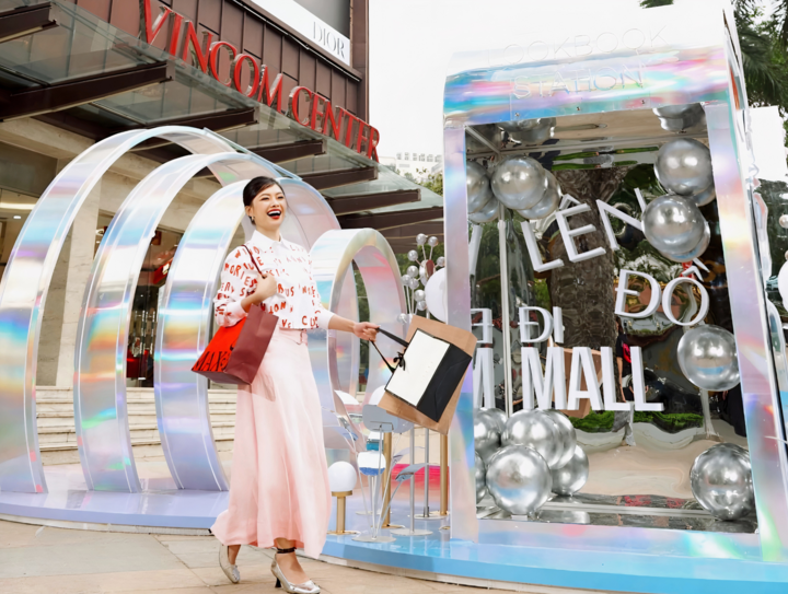 Vincom Center thu hút các bạn trẻ “Lên đồ Đi Mall”, check-in rần rần.