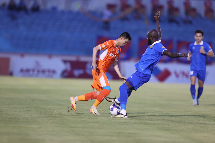 Đà Nẵng gặp bất lợi lớn khi phải thi đấu thiếu người.