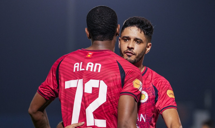 Artur thi đấu nối bật.