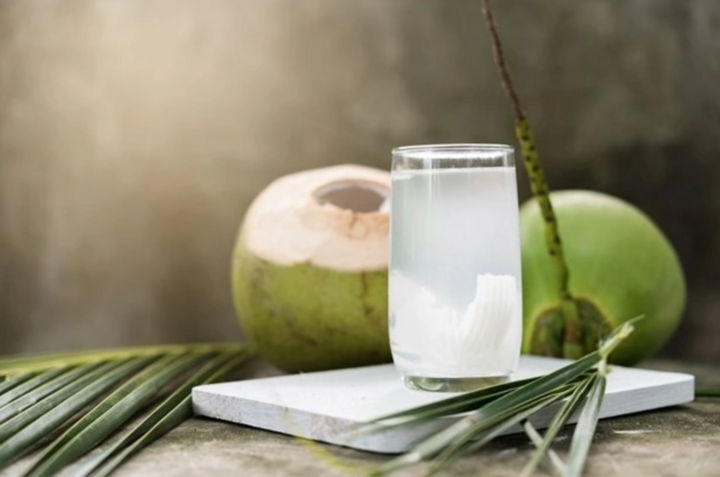 Nước dừa là "thức uống trường thọ" nhưng không nên uống vào thời điểm này
