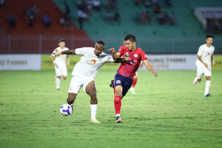 Bình Định thắp hy vọng bằng những pha tấn công có sức uy hiếp.