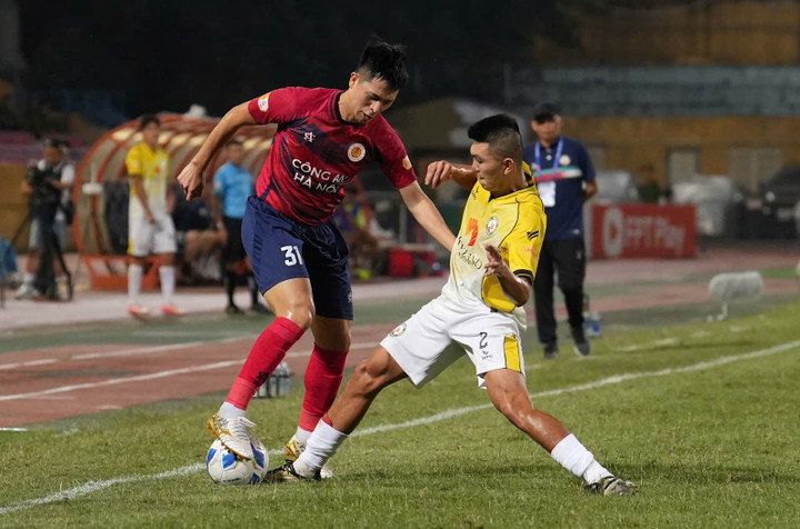 CLB Công an Hà Nội thắng đậm Bình Định ở lượt đi.