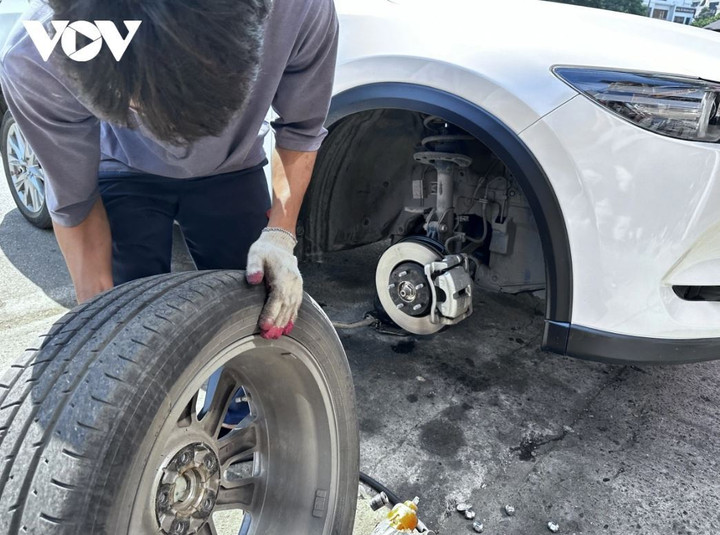 Lốp xe là chi tiết quan trọng nên các chủ xe cần kiểm tra thường xuyên để mọi hành trình đều đảm bảo an toàn.