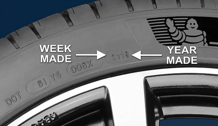 Lốp xe được sản xuất vào tuần thứ 21 của năm 2018.