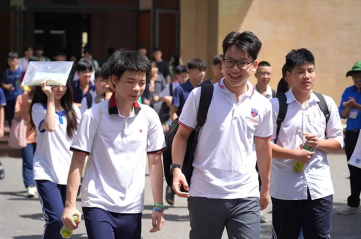 Candidates participating in the 10th grade exam at the High School for Natural Sciences recently.