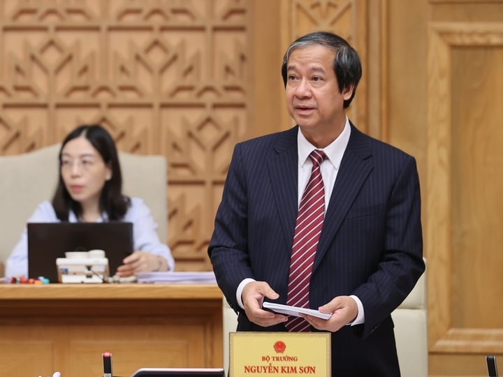 Minister für Bildung und Ausbildung Nguyen Kim Son.