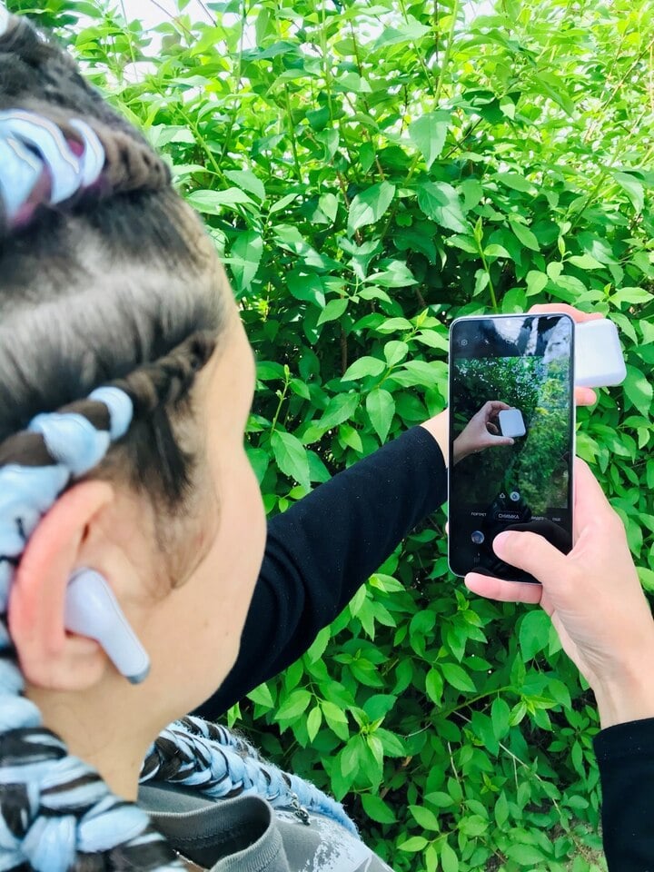 AirPods có thể sở hữu thêm các công nghệ mới. (Ảnh: Ellirocker)