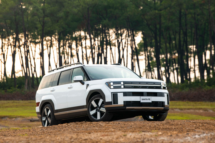 Mẫu xe Hyundai Santa Fe. (Ảnh: HTV)