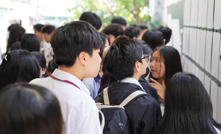 Candidats à l'examen d'entrée en 10e année à Hô-Chi-Minh-Ville en 2025. (Photo : Luong Y)