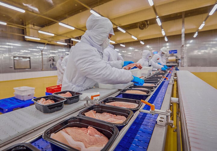 Tiêu thụ thịt heo trong năm 2025 dự kiến khoảng 3,9 triệu tấn. (Ảnh: Dạ Lý)