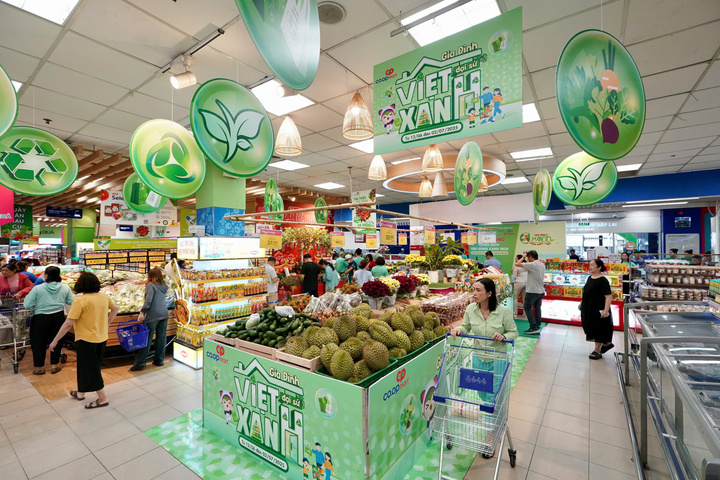 Chương trình Gia đình Việt - Đại sứ Xanh tại Co.opmart.