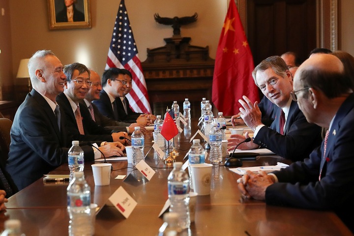 Mỹ - Trung cố gắng tháo gỡ vướng mắc thương mại. (Ảnh: Reuters)