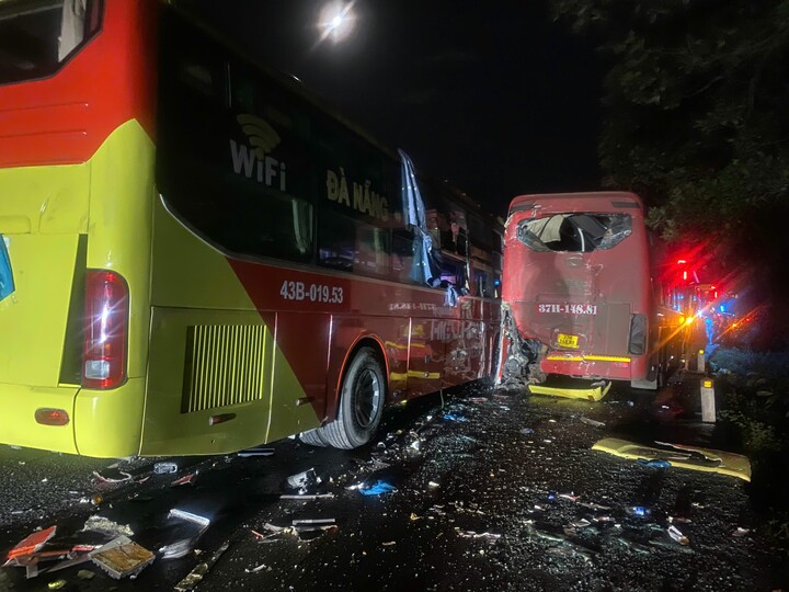 3 xe khách tông nhau liên hoàn ở Huế: Sức khỏe các nạn nhân bị thương ra sao?