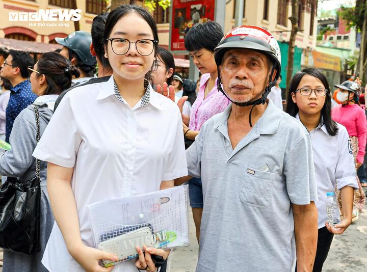คุณโคอาดีใจที่ได้พบหลานชาย