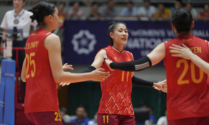 Đội tuyển Việt Nam giải quyết nhanh hiệp đầu tiên, dù có chút vất vả ở đầu trận.