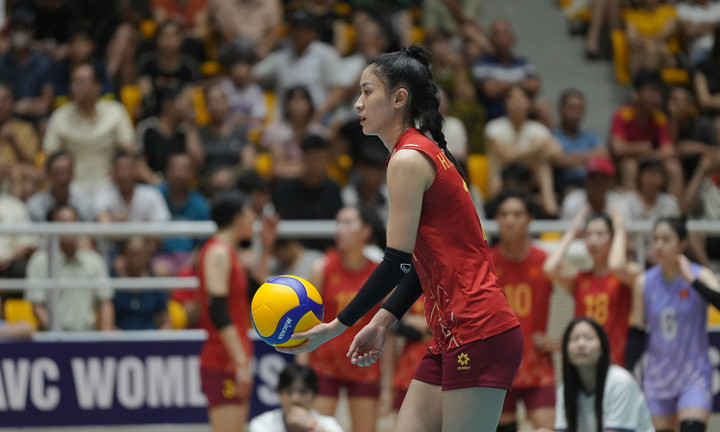 Kiều Trinh vẫn đảm nhiệm vị trí số 2 quen thuộc.