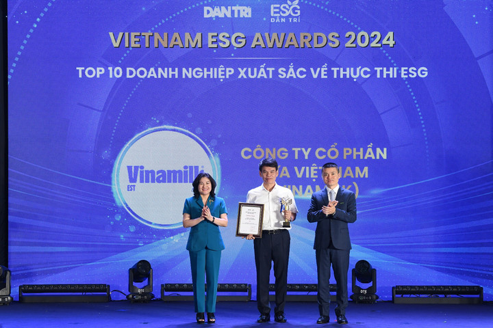 Vinamilk được vinh danh trong Top 10 doanh nghiệp xuất sắc về thực thi ESG 2024.