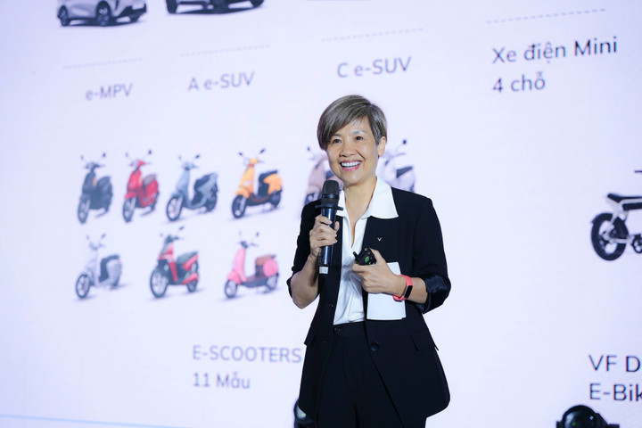 Bà Thái Thị Thanh Hải, Phó Chủ tịch Tập đoàn Vingroup, Phó Tổng Giám đốc VinFast Toàn cầu phát biểu tại hội nghị. (Ảnh: Vinfast)