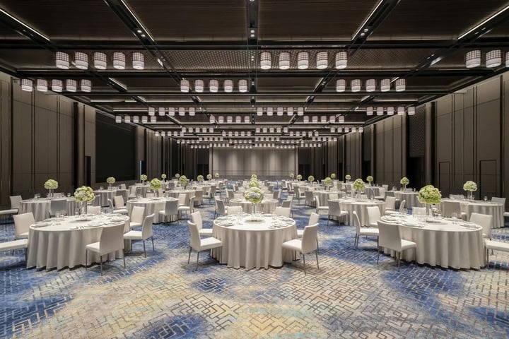 InterContinental Halong Bay mang đến cho khách hàng phía Bắc địa điểm tổ chức hội nghị, sự kiện, đám cưới ven biển theo tiêu chuẩn quốc tế.