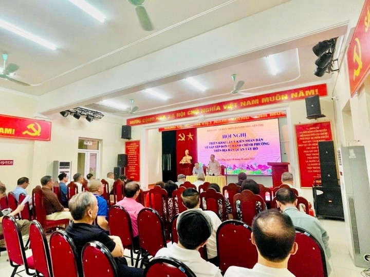 Hội nghị lấy ý kiến Nhân dân tại phường trên địa bàn quận Tây Hồ.