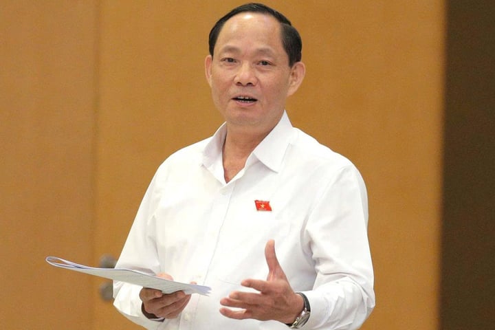국회 부의장 Tran Quang Phuong.