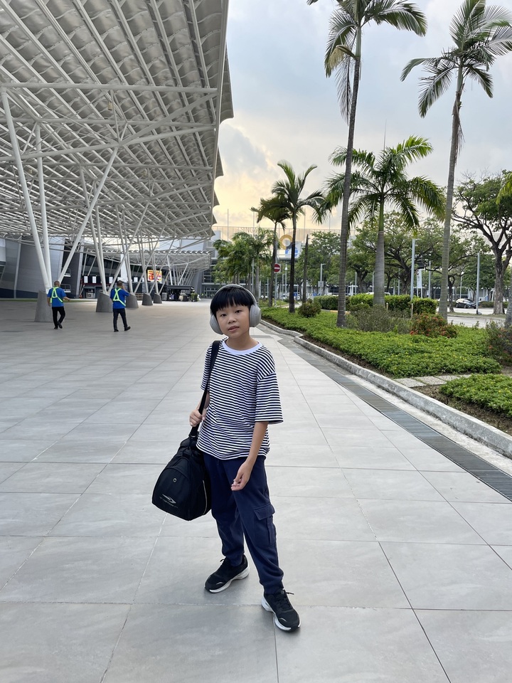 Long thường dành thời gian rảnh để học lập trình và thực hiện các dự án cá nhân.