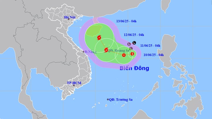 Dự báo đường đi và khu vực ảnh hưởng của áp thấp nhiệt đới trên Biển Đông. (Nguồn: NCHMF)