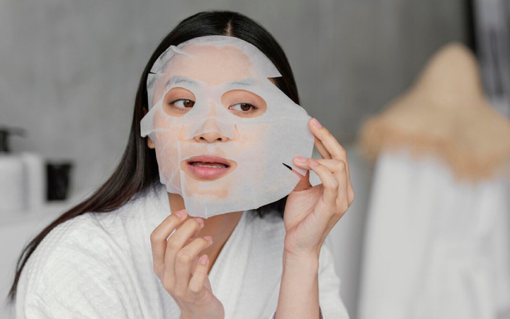 Mặt nạ dưỡng da là bước bổ sung lý tưởng cho chu trình chăm sóc da. (Ảnh: Emmie)