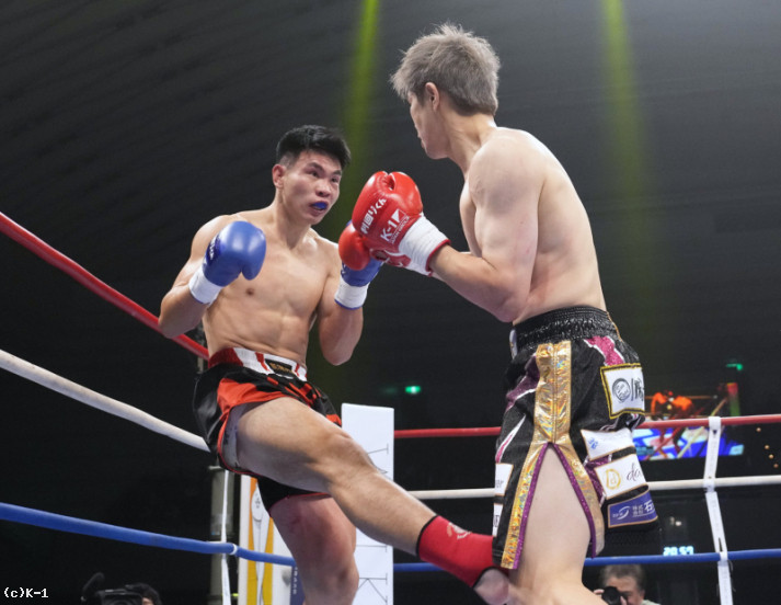 Âu Dương Phong dùng những cú đá tầm thấp khi đối đầu Wajima Hiromi