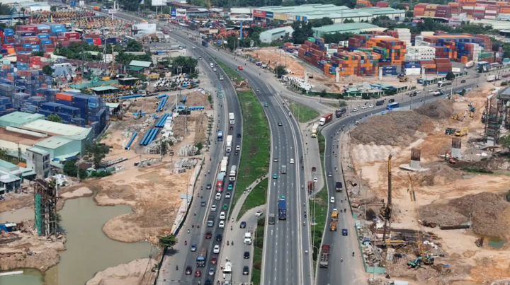 Hiện trạng nút giao Tân Vạn (Xa lộ Hà Nội - Vành Đai 3).