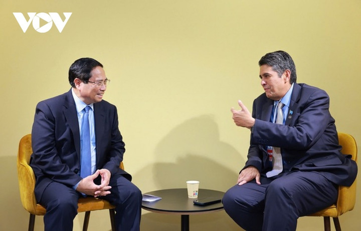 Thủ tướng Phạm Minh Chính gặp Tổng thống Palau Surangel Whipps Jr.