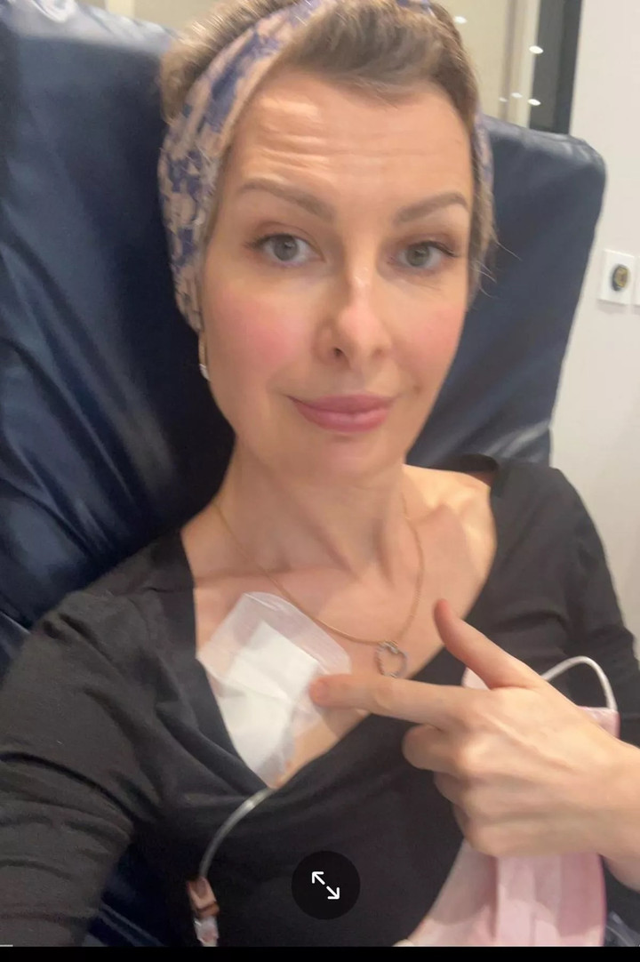 Quyết định nâng ngưc đã cứu sống Liz McEwan 2 lần.